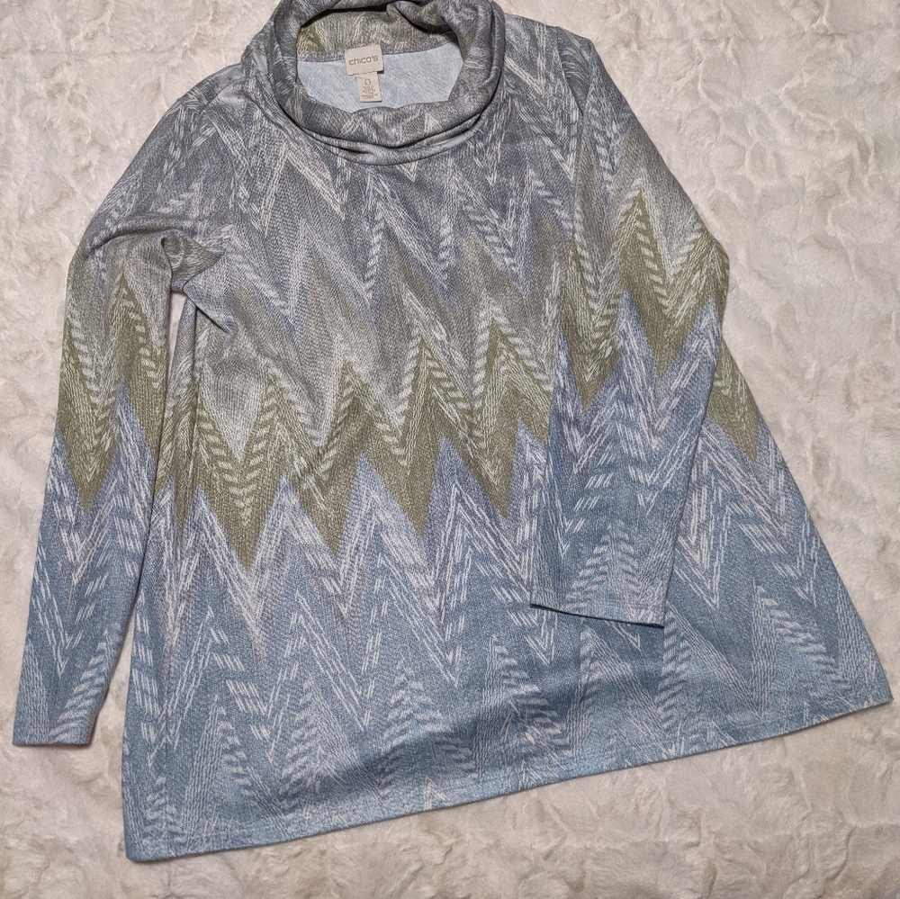 Women's Chico's long sleeve cowl neck size 0